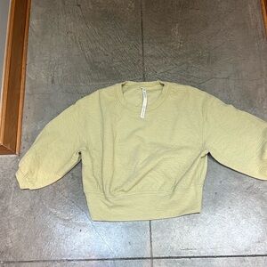 Lululemon crop top